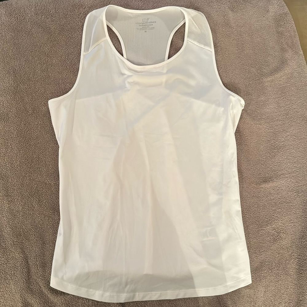 Vineyard vines performance racerback tank size medium white